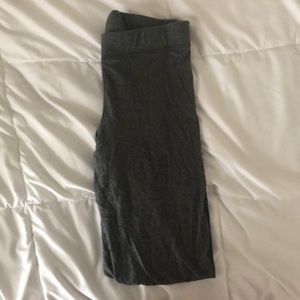 VS Pink leggings (long, fitted)